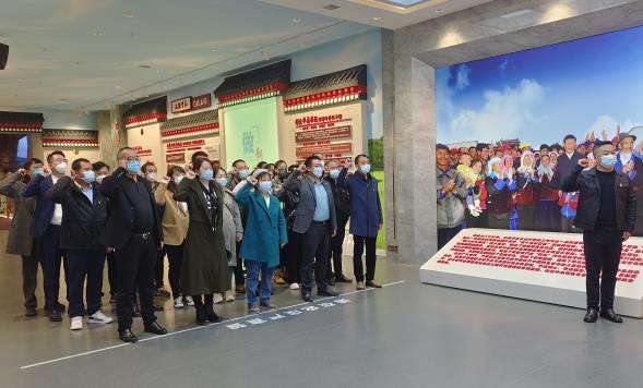 1680768436438155.jpg 警示教育接地重溫入黨誓詞截圖.jpg